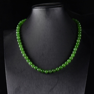 8mm山料和田碧玉项链