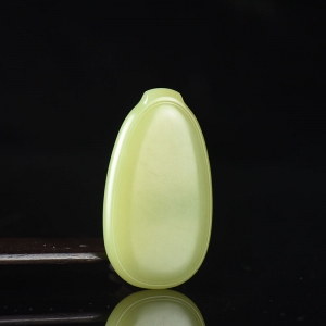 山料和田黄玉无事牌吊坠