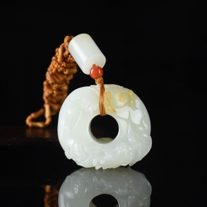 籽料和田白玉龙玉琮吊坠