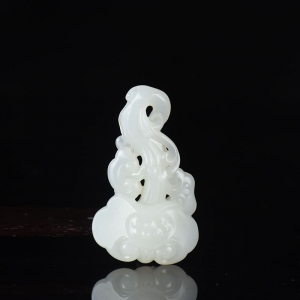 籽料和田白玉如意吊坠