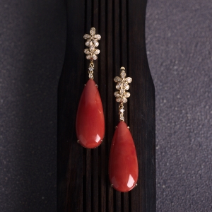 18KMOMO珊瑚水滴耳坠