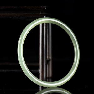 58mm山料和田晴水料叮当镯