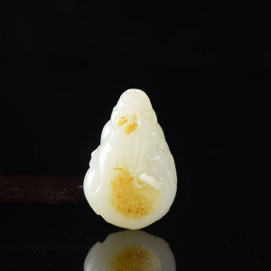 籽料和田白玉貔貅吊坠