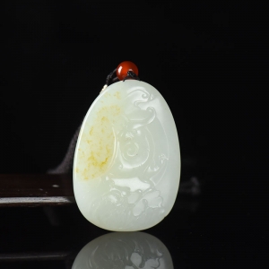 籽料和田白玉凤穿牡丹吊坠