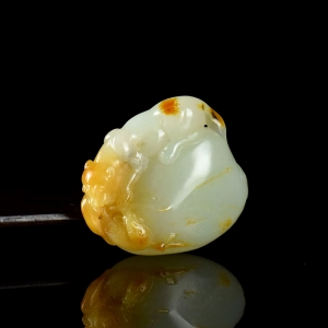 籽料和田白玉报喜吊坠