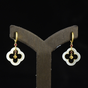 18K籽料和田白玉四叶草耳坠