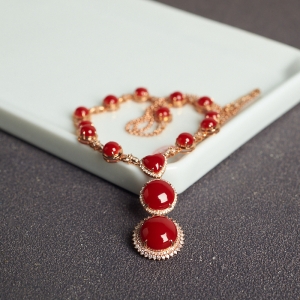 18K阿卡牛血红珊瑚项链