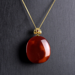 18K冰飘南红吊坠