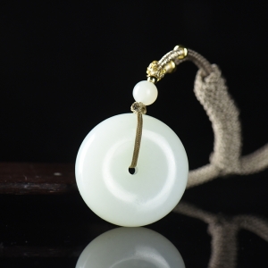 籽料和田白玉平安扣吊坠