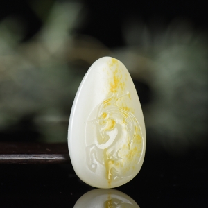 籽料和田白玉马吊坠