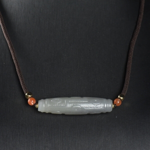 籽料和田玉青花天珠锁骨链