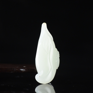 籽料和田白玉玉兰花吊坠