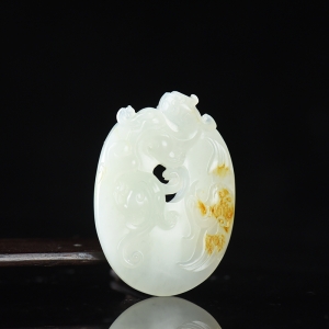 籽料和田白玉龙凤鸡心佩吊坠