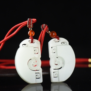 籽料和田白玉龙凤吊坠（二件）