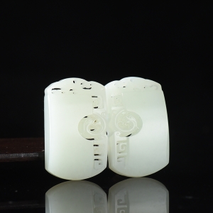 山流水料和田白玉龙凤吊坠（二件）