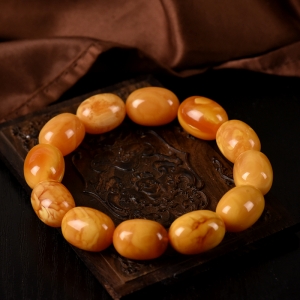 老蜜蜡枣珠单圈手串