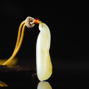 籽料和田白玉玉兰花吊坠