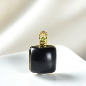 18K籽料和田墨玉吊坠