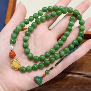 8mm山料和田碧玉项链