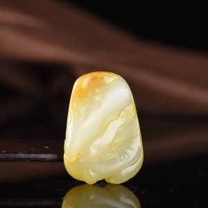 籽料和田白玉年年有余吊坠