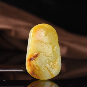 籽料和田白玉山水吊坠