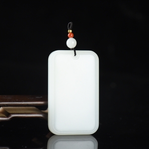 籽料和田白玉无事牌吊坠