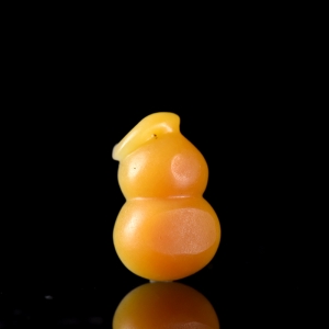 籽料和田玉黄沁福禄吊坠