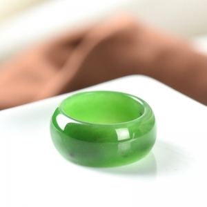 山料和田碧玉扳指