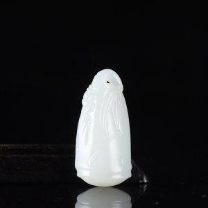 籽料和田白玉节节高吊坠