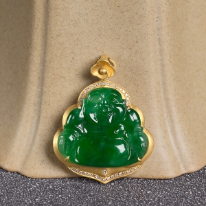 18K糯冰种翠绿翡翠弥勒佛吊坠
