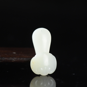 籽料和田白玉如意吊坠