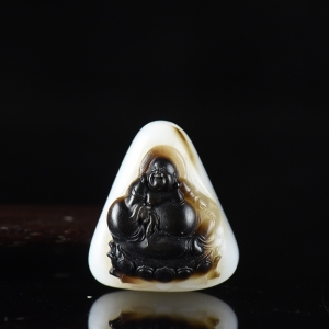 俏色山流水料和田玉弥勒佛吊坠