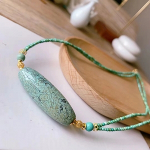 中高瓷网花绿松石桶珠锁骨链