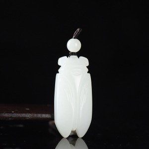 籽料和田白玉一鸣惊人吊坠