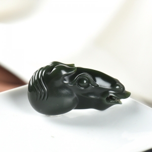 山料和田青玉马到成功吊坠