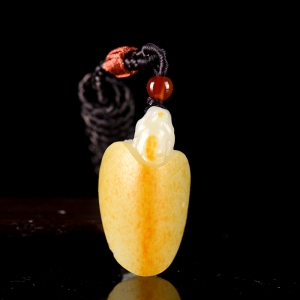 籽料和田白玉龙龟吊坠