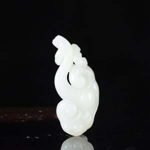 籽料和田白玉如意吊坠