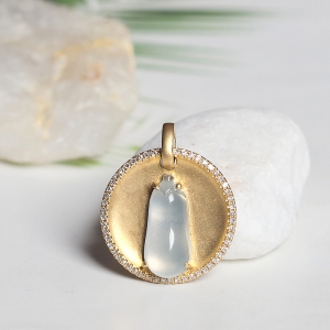 18K冰种翡翠福瓜吊坠