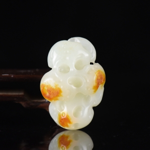 山料和田白玉太湖石吊坠