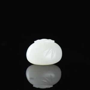 籽料和田白玉节节高锁吊坠