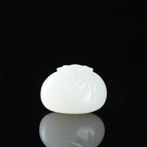 籽料和田白玉节节高锁吊坠