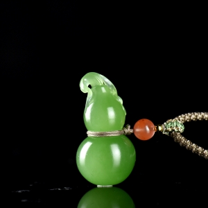 山料和田碧玉葫芦吊坠