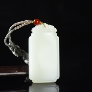 籽料和田白玉无事牌吊坠