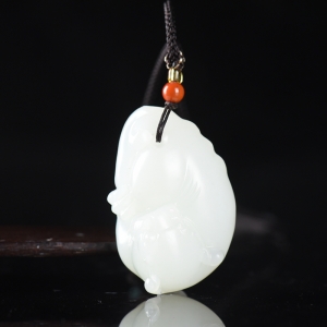 籽料和田白玉貔貅吊坠