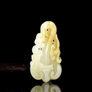 籽料和田白玉如意吊坠