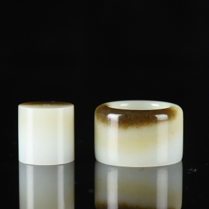 山料和田糖白玉扳指套装