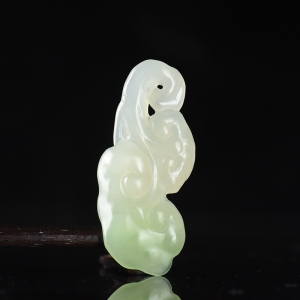 山料和田翠青玉如意吊坠