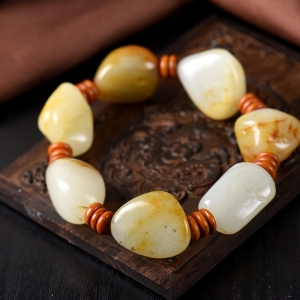 籽料和田玉原石单圈手串