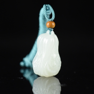 山料和田白玉百财吊坠