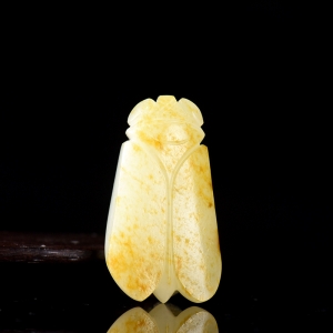 籽料和田白玉一鸣惊人吊坠